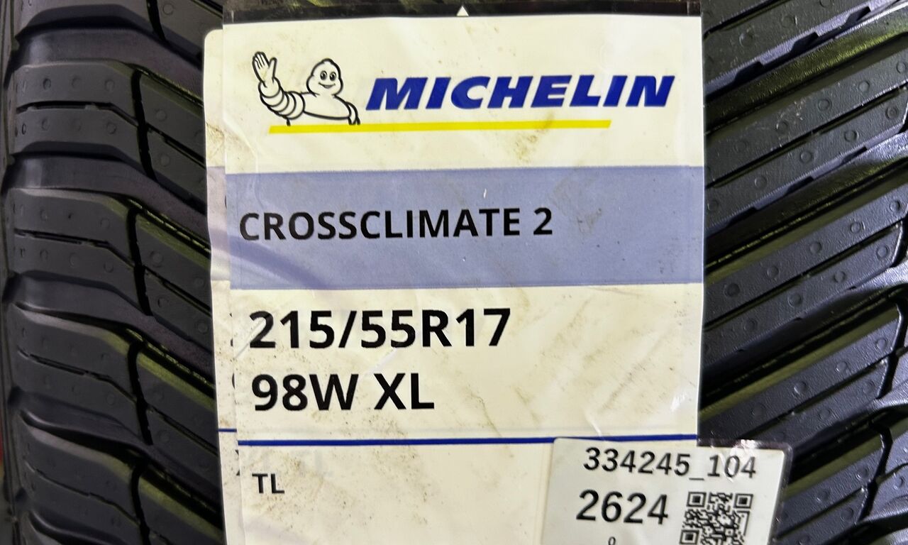 MICHELIN CROSSCLIMATE 2タイヤに交換作業を行わせて頂きました 