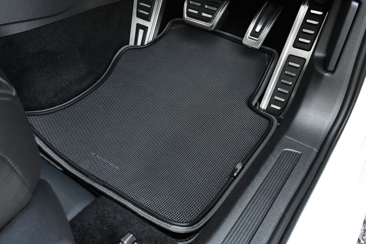 Maniacs オールウェザー マットonマット オールウェザー トランクマット 新発売 Maniacs Blog