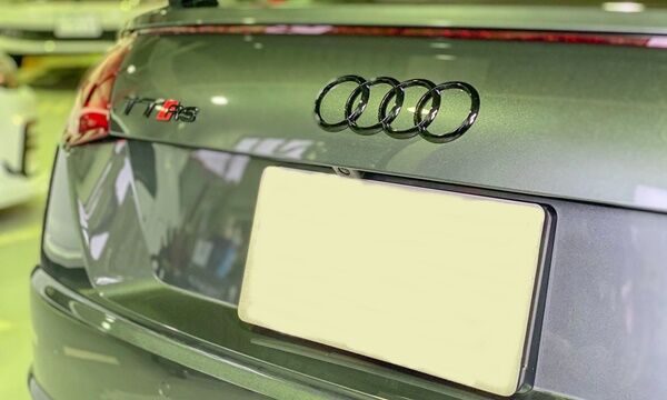 Audi Ttrs 8s にブラックエンブレム装着させて頂きました Maniacs Blog Audi Ttrs 8s にブラックエンブレム装着させて頂きました Maniacs Blog