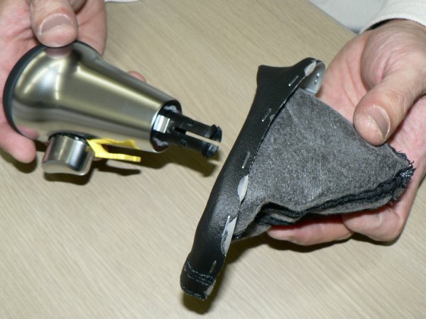 Audi A3(8P) レザー DSG/ATシフトノブ by maniacs(for VW)装着方法 