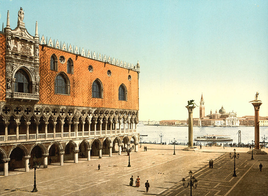 1024px-Doge's_Palace_and_piazzetta,_Venice,_Italy,_1890s