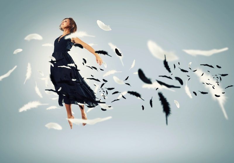 心理学 明晰夢を見る人は空飛ぶ夢やセックスの夢を見ようとする 極楽ルノアール