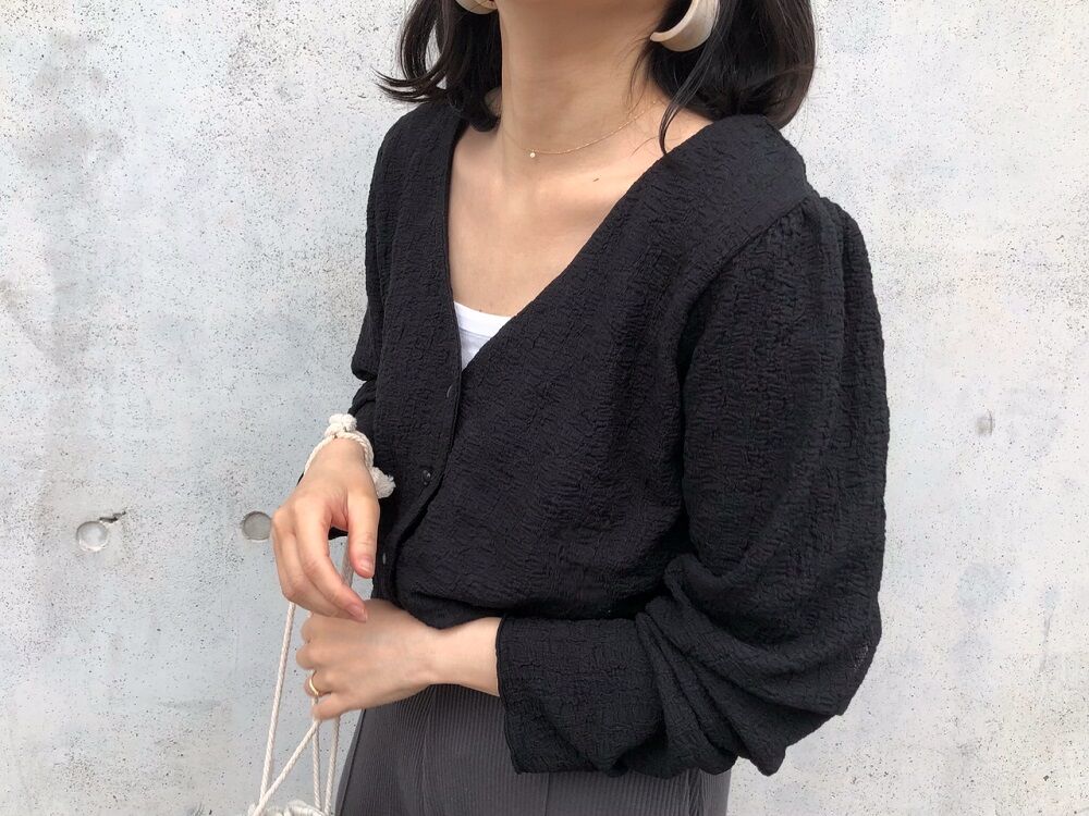 しまむらの パワショルcd の使用感レビュー フェミニン感のあるかわいらしいデザイン 凹凸感のあるクシュっとした生地感で 肌へのひっつきが抑えられていて着心地良好 １９８６０７０７ Powered By ライブドアブログ