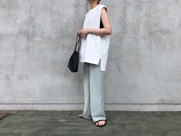 ユニクロの エアリズムコットンオーバーサイズt ノースリーブ の使用感レビュー Mame Kurogouchi とのコラボ商品 アームホールの抜け感が非常におしゃれな一枚 １９８６０７０７ Powered By ライブドアブログ