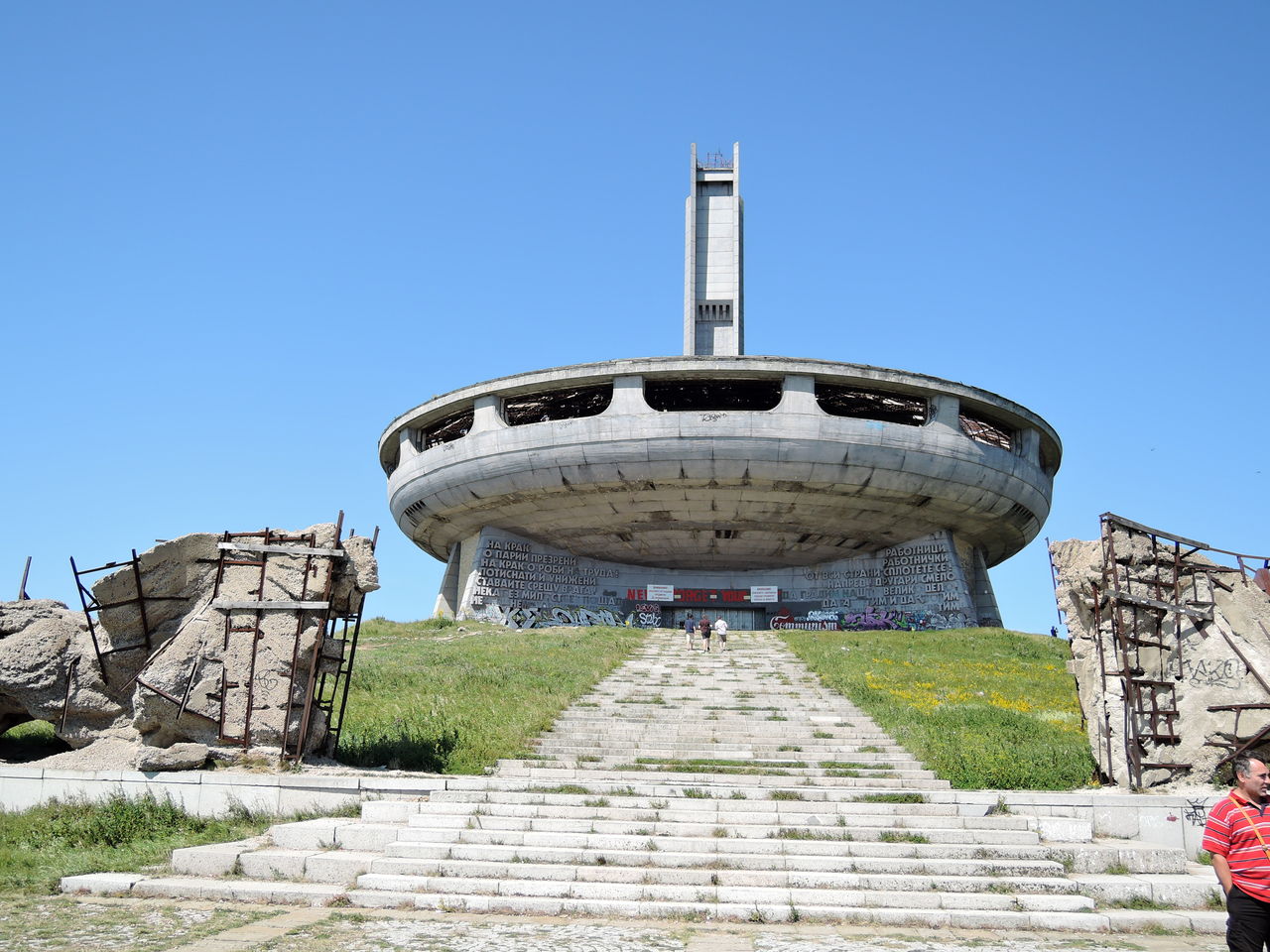 シプカ峠とブドジャ ブルガリア共産党本部廃墟 に行ってきました２ リタイア生活 ロングステイの地を求めて