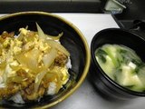 土曜日 から揚げ丼