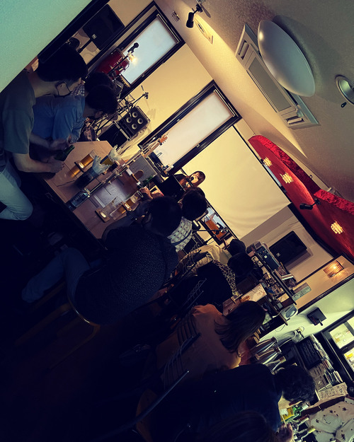 63FA0681-3F58-456C-BB32-6F0019DCCD31