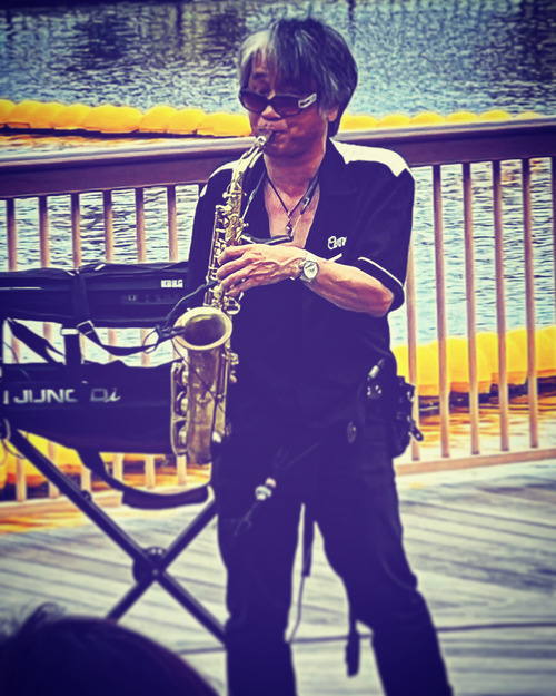 21B4DE12-F3A3-41F2-B701-401D171E46C9