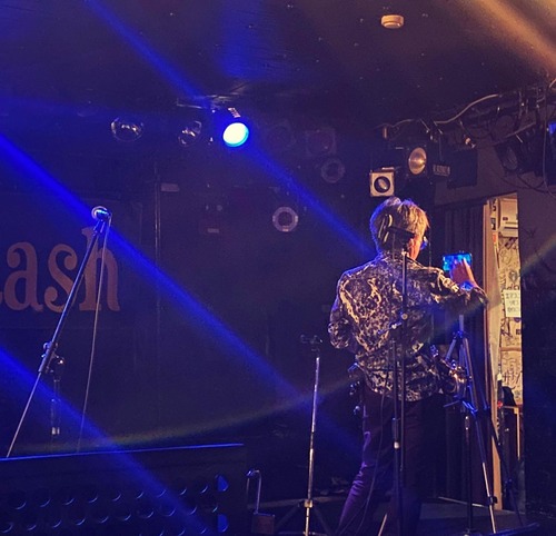 EC7AC574-F19C-4C43-AFB0-4670C83EE12D