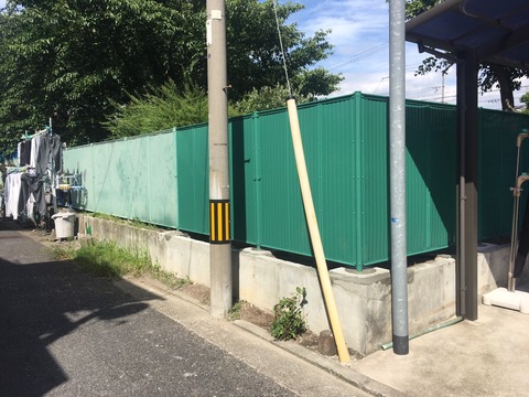 新在家西広場フェンス設置工事_190618_0023