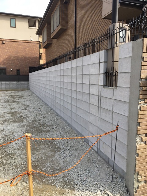 ブロック塀_200319_0005