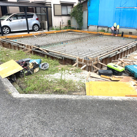 鉄骨ガレージ新築工事 萬勝の熱血ブログ