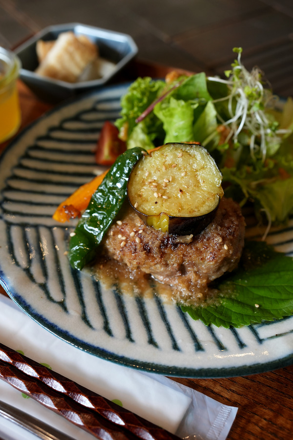 930ŹCafeݦݨۤǺǸΤ뤴Ϥ