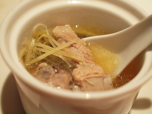 スペアリブと苦瓜