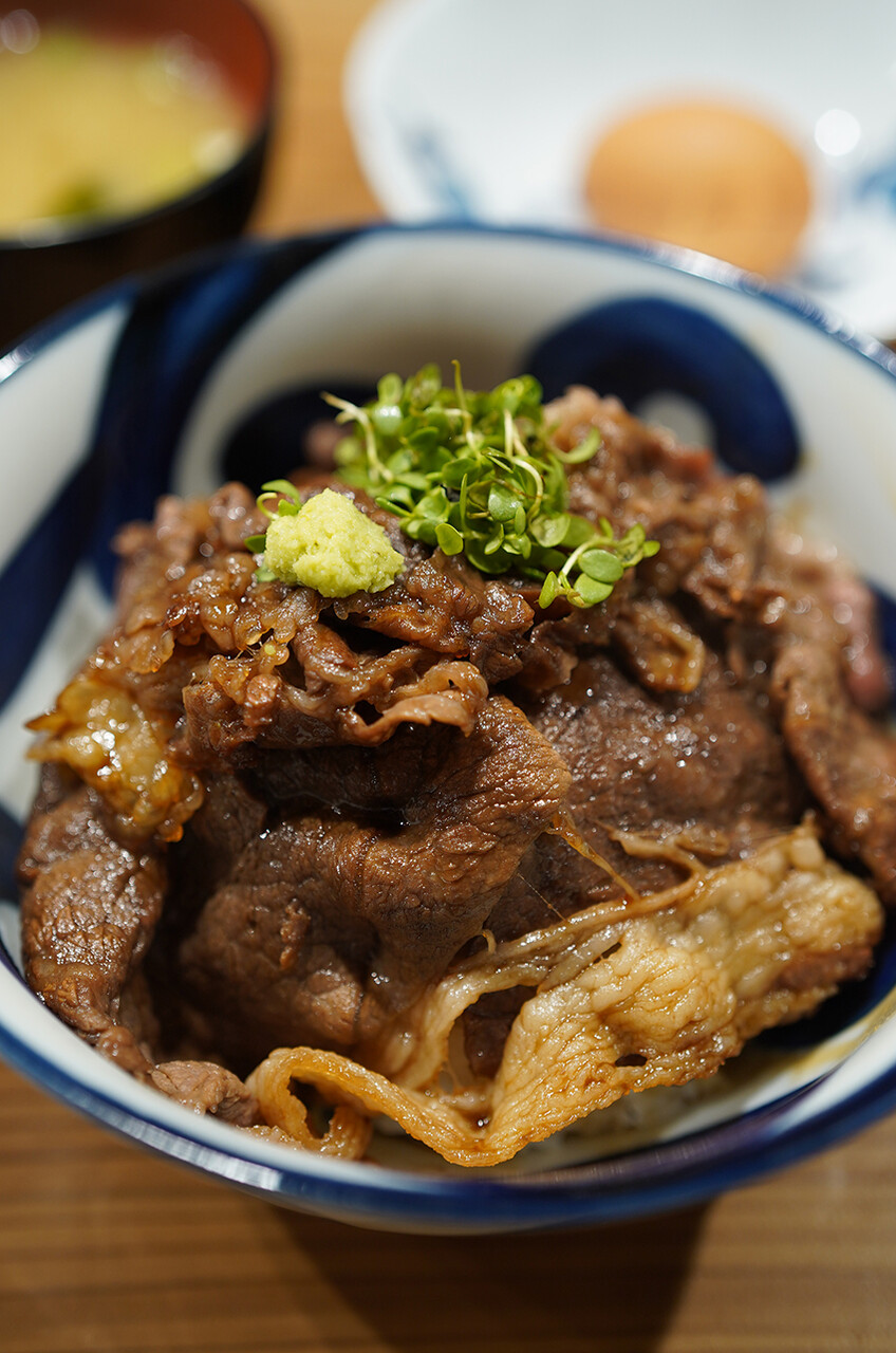 万太郎 Net わらび野グループ にく豆腐しげ子 で牛丼ベリーグッド 昼は 喫茶 喫酒 おまめ で日替わり定食 万太郎 Net わらび野グループ にく豆腐しげ子 で牛丼ベリーグッド 昼は 喫茶 喫酒 おまめ で日替わり定食