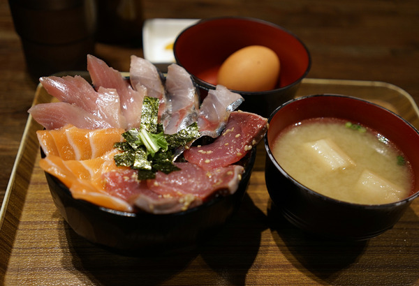 海鮮丼DSC01348