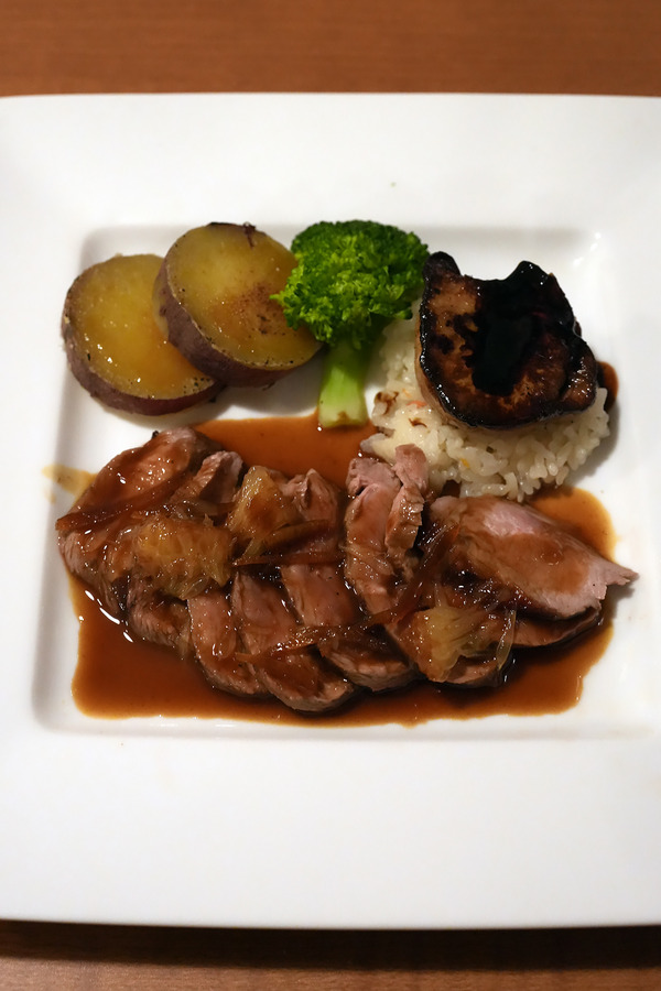 舞鶴【ビストロ・シェ・ラパン】でクリスマスコース料理からの【MOMENT COFFEE】。