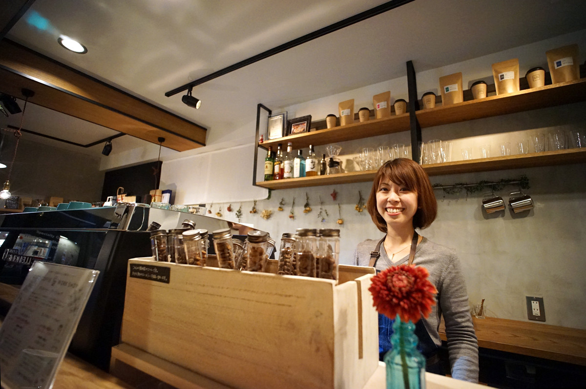万太郎 Net 新店 平尾 ググカレー でカシミールカレー食べて Etoile Coffee へ