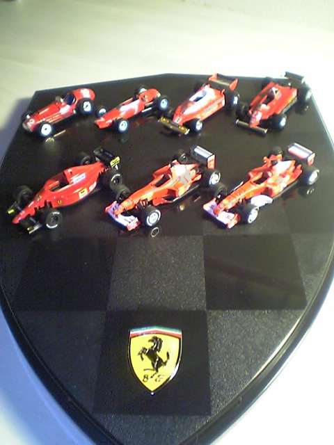 Ferrari が7台 : 万太郎.net