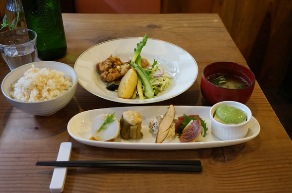 かもめ食堂