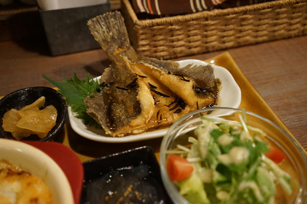 ハチミツボタン