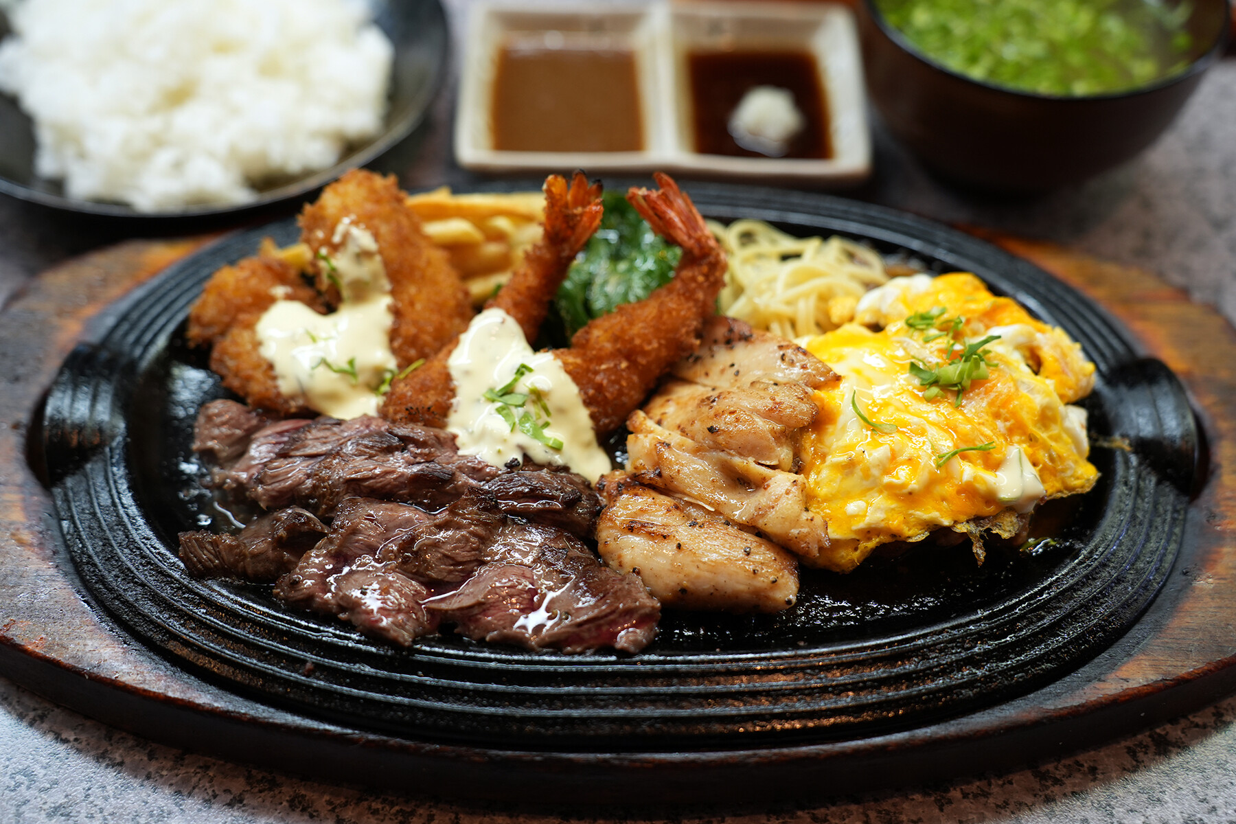 阿蘇市【マサラキッチン】【ヒバリカフェ】、西戸崎【マリンフォード