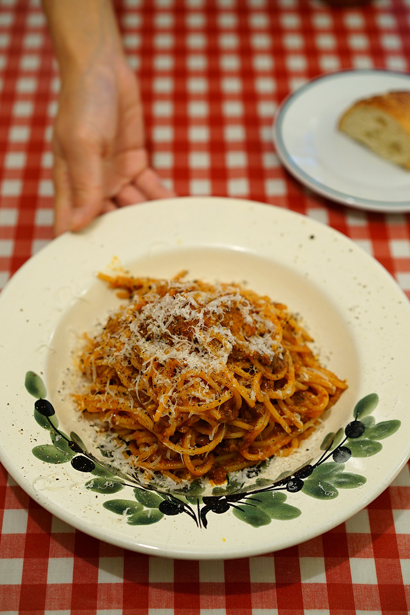 万太郎 Net 高宮 イタリア食堂 Sacco でボロネーゼ からの 5cafe で林檎とホワイトチョコのタルト