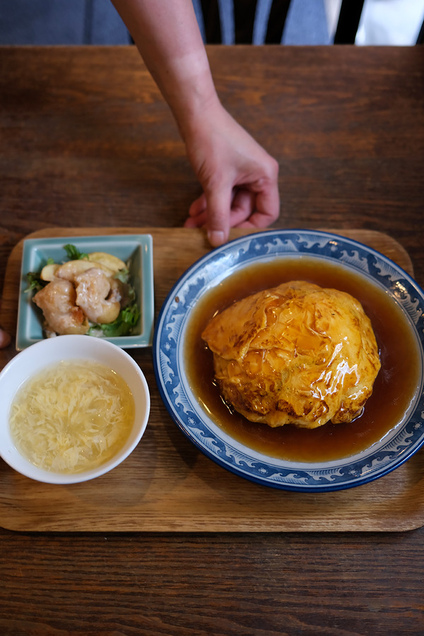 お昼に【杏仁荘】で海老入り天津飯定食からの【PLASE.STORE】【珈琲いわくま】。