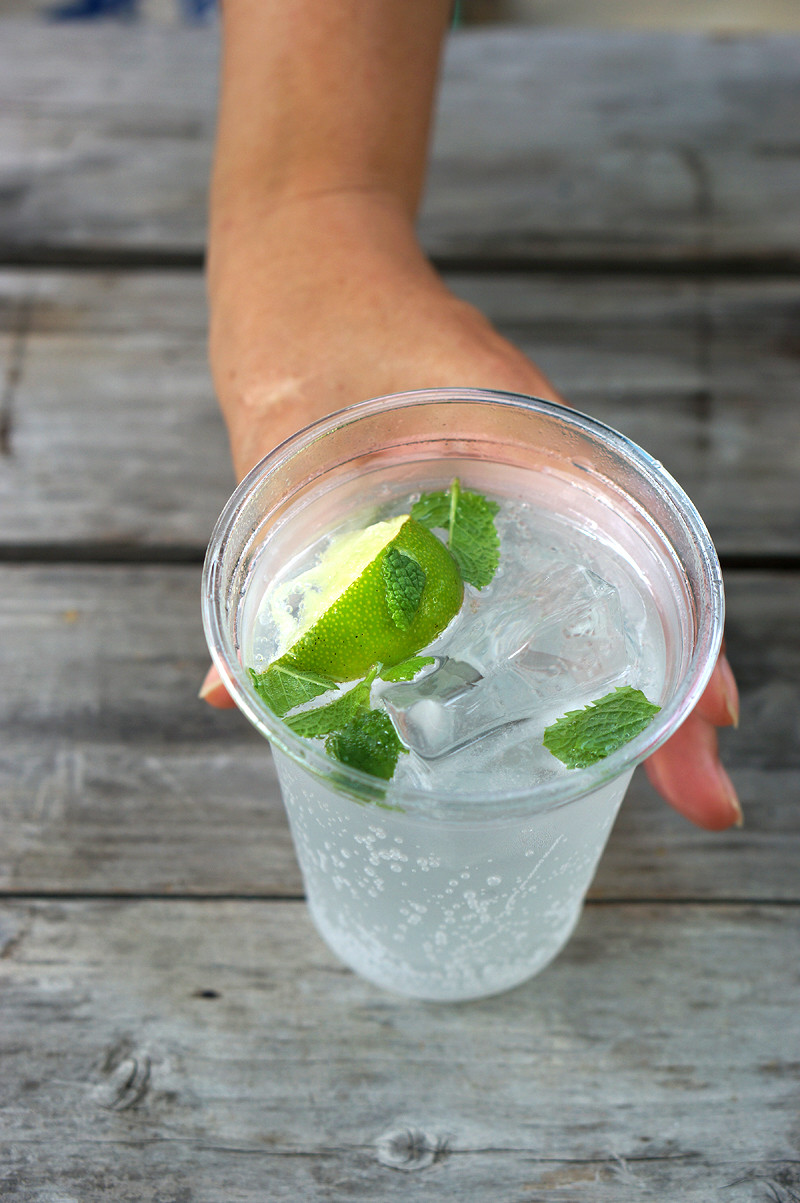 万太郎 Net まだまだ暑い 加藤軒 でノンアルコールのモヒート