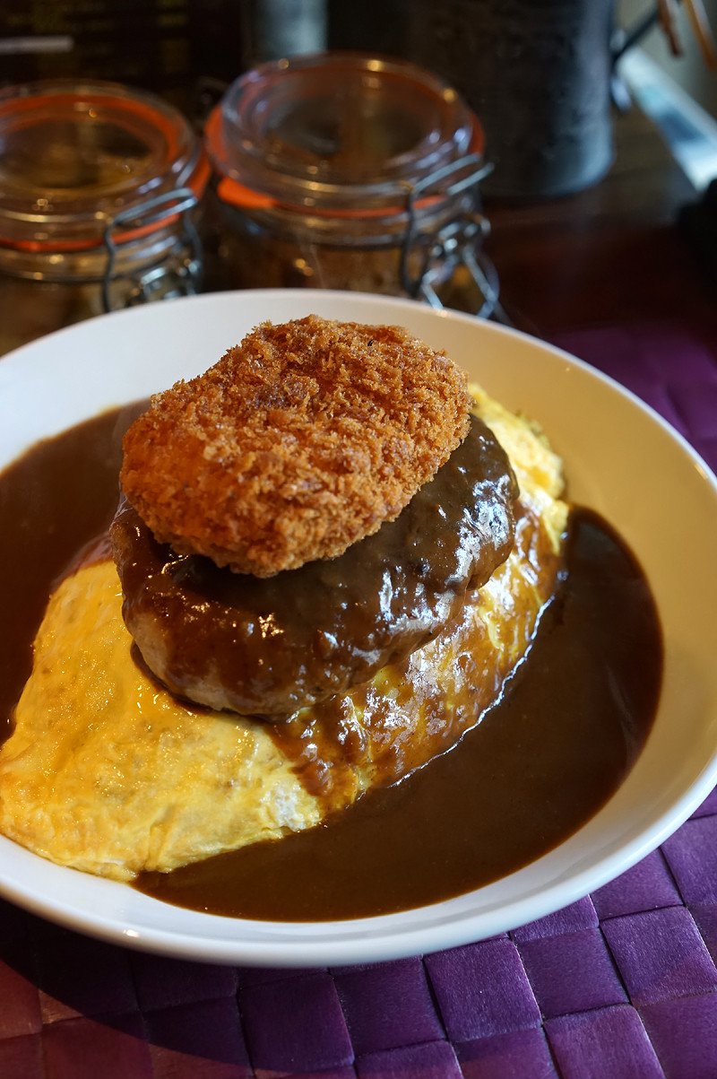 万太郎 Net じゃらん食堂 で３日間限定カレー からの Amis で一人クリスマスケーキ的な