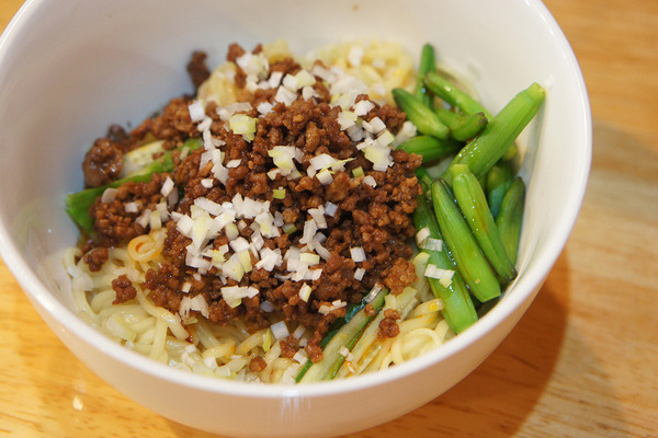 ���ڡ� ࡡ