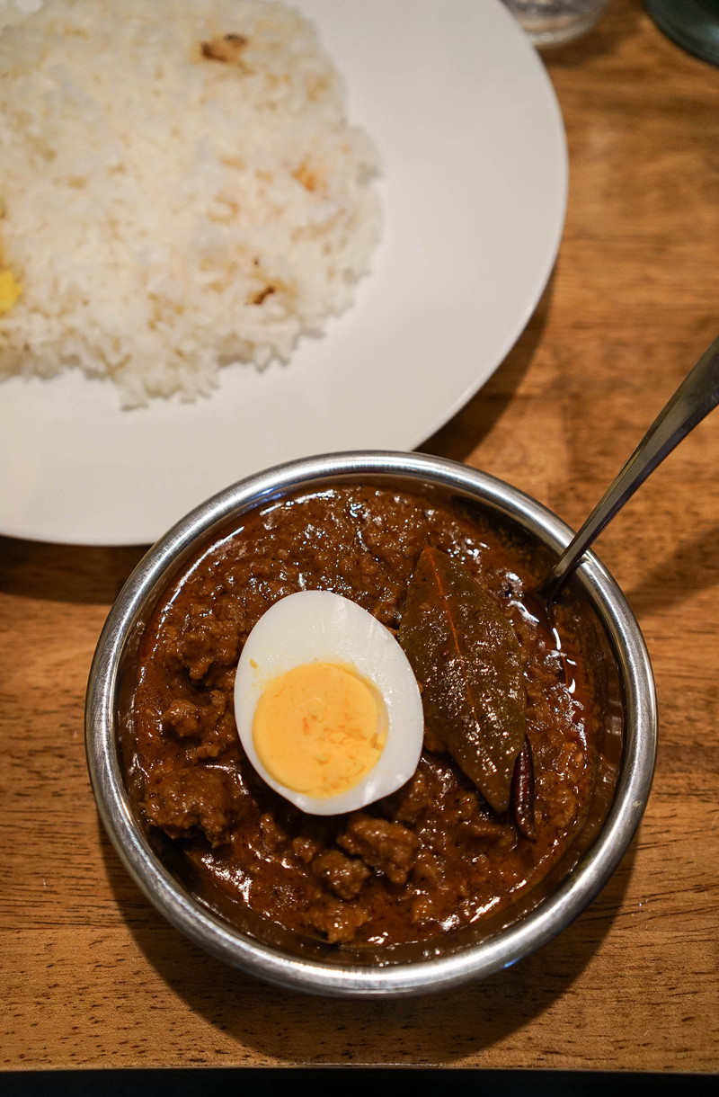 万太郎 Net 並んでなかったので Garam で ラムキーマカレー と チキンカレー 万太郎 Net 並んでなかったので Garam で ラムキーマカレー と チキンカレー