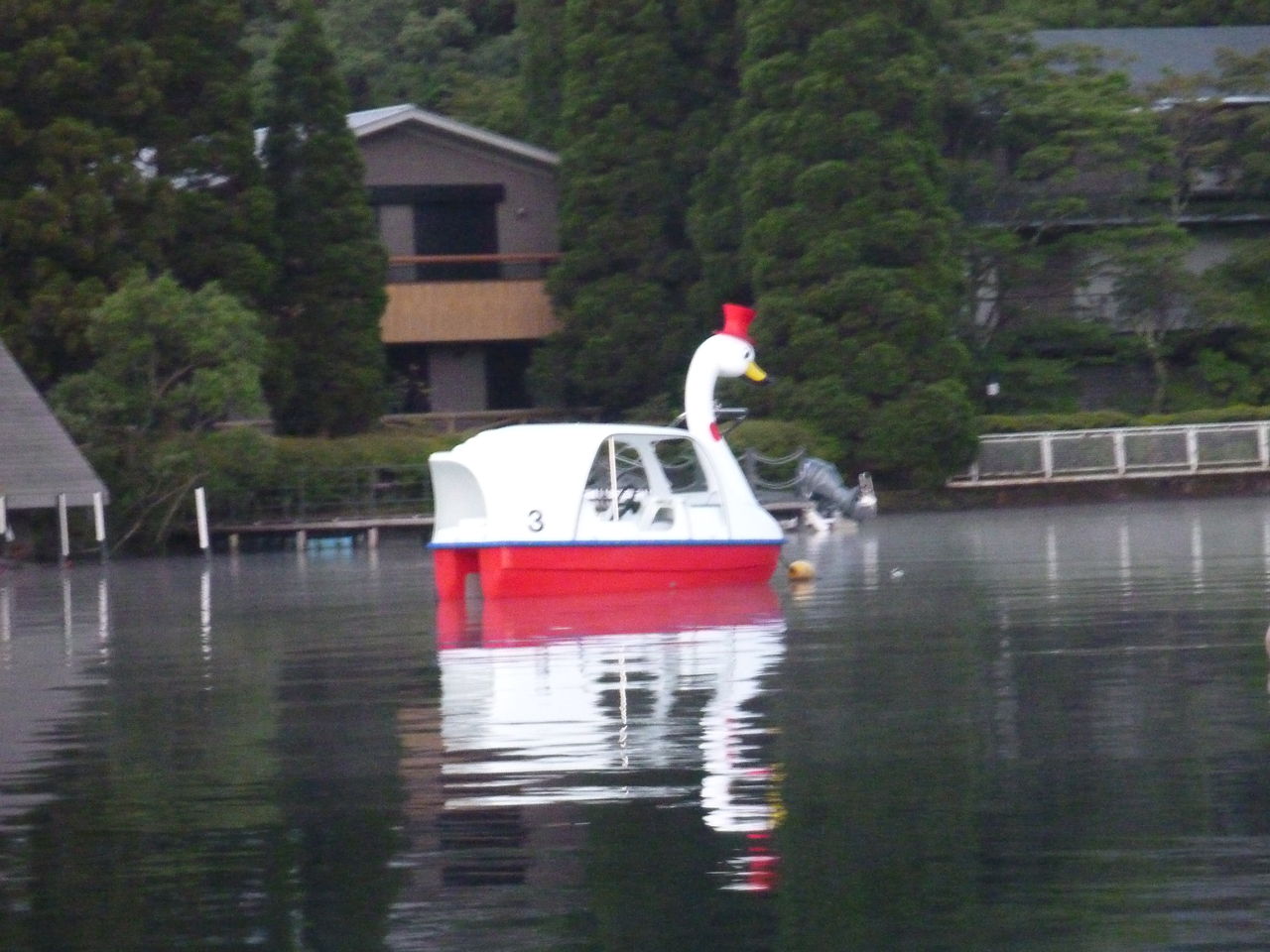 芦ノ湖トピックス 新型スワンボートはどこへ 芦ノ湖ヘッポコ釣り日記 3 Since 07 芦ノ湖トピックス 新型スワンボートはどこへ 芦ノ湖ヘッポコ釣り日記 3 Since 07