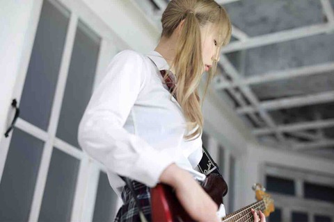 413E6D93-C67B-40D6-B6EA-0C7EAB6F09ED