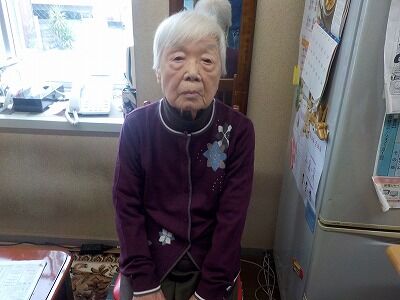 母・カーデガン