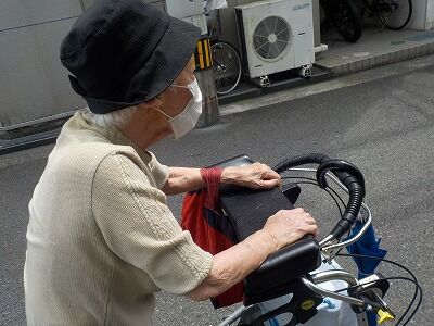 歩行補助車