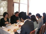お食事中