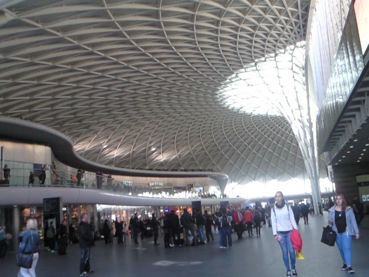 キングスクロス King S Cross とセントパンクラス St Pancras 駅とユーストン駅 Euston ロンドン 穴場 タダガイド写真編 London Photo Guide Blog Nemi キングスクロス King S Cross とセントパンクラス St Pancras 駅とユーストン駅 Euston ロンドン 穴場 タダガイド写真編 London Photo Guide Blog Nemi