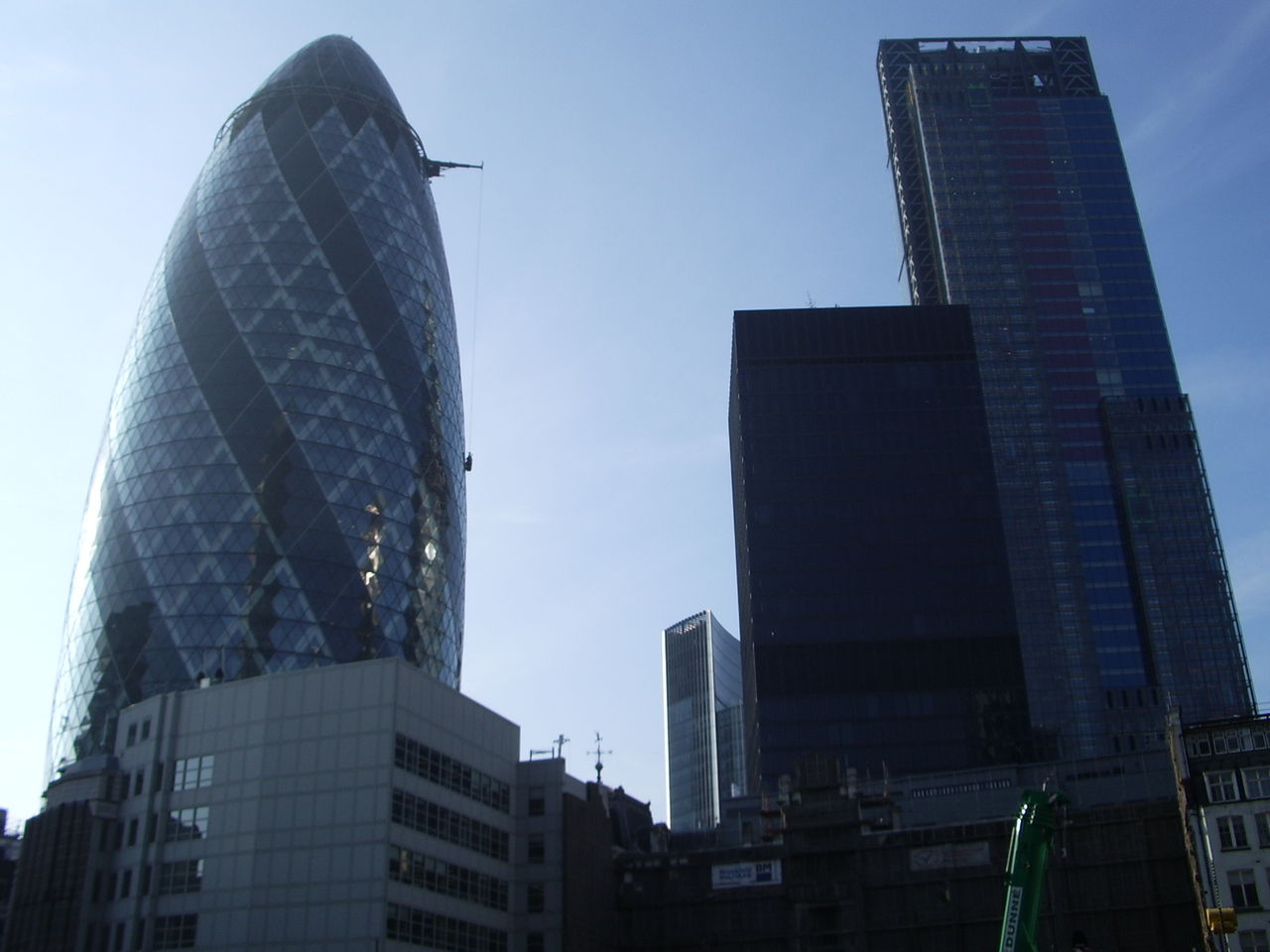 ｶﾞｰｷﾝﾋﾞﾙ Gherkin St Mary Axe 15ｵｰﾌﾟﾝﾊｳｽの行列 ﾛﾝﾄﾞﾝ 穴場 ﾀﾀﾞｶﾞｲﾄﾞ写真編 London Photo Guide Blog Nemi
