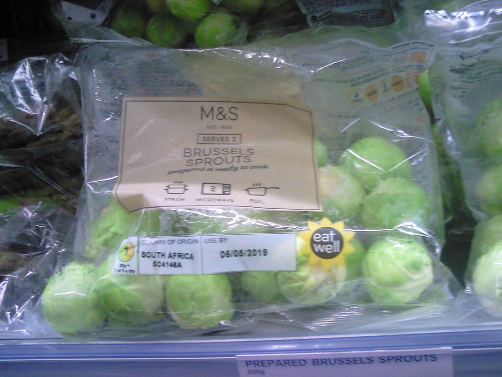 英国定番野菜 芽ｷｬﾍﾞﾂ Brussels Sprouts が日本で買える ﾛﾝﾄﾞﾝ 穴場 ﾀﾀﾞｶﾞｲﾄﾞ写真編 London Photo Guide Blog Nemi