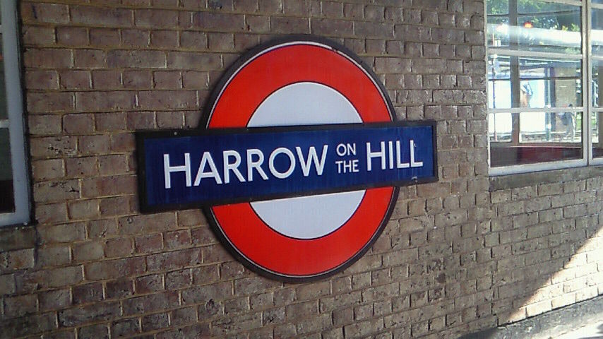 ﾊｰﾛｳ ｵﾝ ｻﾞ ﾋﾙ Harrow On The Hill 迷走 ﾊﾞｲﾛﾝゆかりの地に行きたくて ﾛﾝﾄﾞﾝ 穴場 ﾀﾀﾞｶﾞｲﾄﾞ写真編 London Photo Guide Blog Nemi
