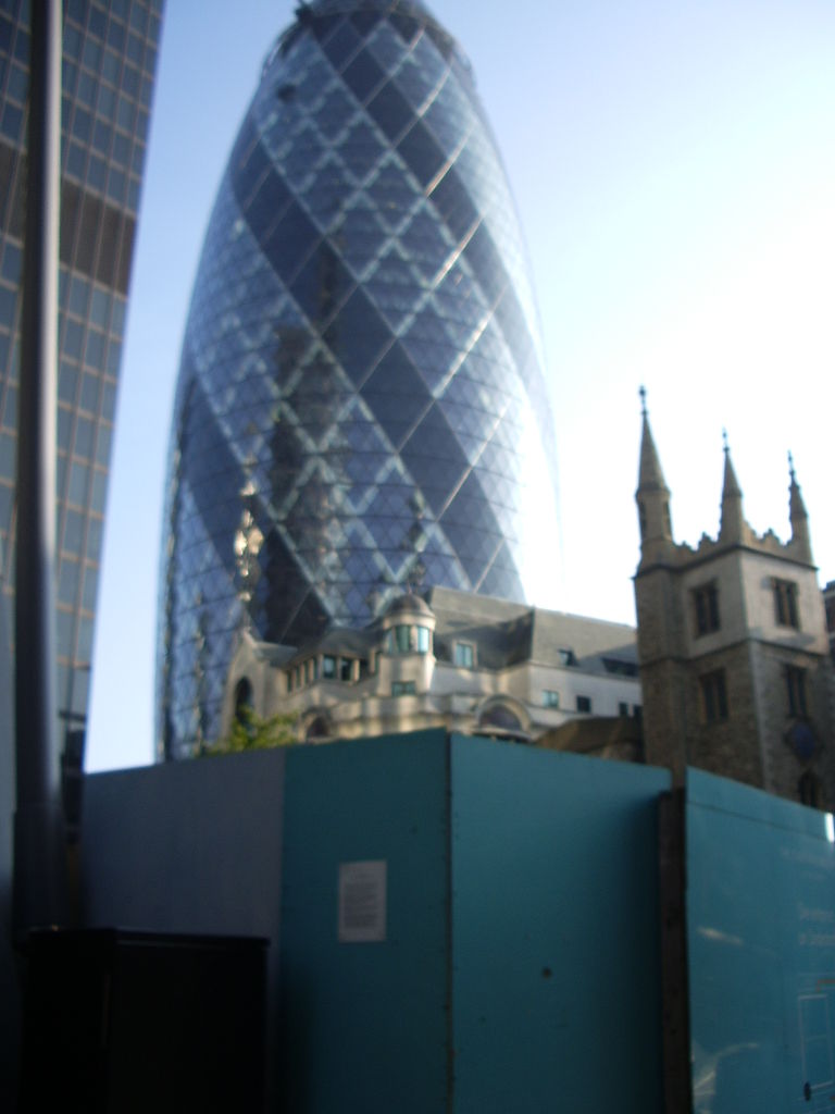 ガーキンビル Gherkin St Mary Axe 15オープンハウスの行列 ロンドン 穴場 タダガイド写真編 London Photo Guide Blog Nemi ガーキンビル Gherkin St Mary Axe 15オープンハウスの行列 ロンドン 穴場 タダガイド写真編 London Photo Guide Blog Nemi
