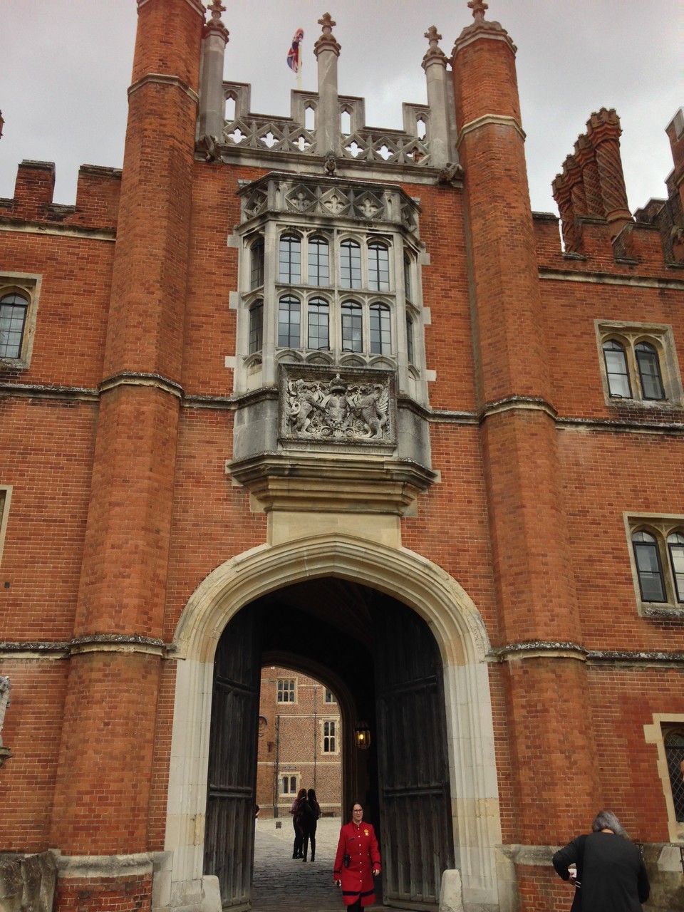 ﾛﾝﾄﾞﾝのﾊﾝﾌﾟﾄﾝｺｰﾄﾊﾟﾚｽ ｶﾞｰﾃﾞﾝ再ｵｰﾌﾟﾝ Hampton Court Palace Gardens ﾛﾝﾄﾞﾝ 穴場 ﾀﾀﾞｶﾞｲﾄﾞ写真編 London Photo Guide Blog Nemi