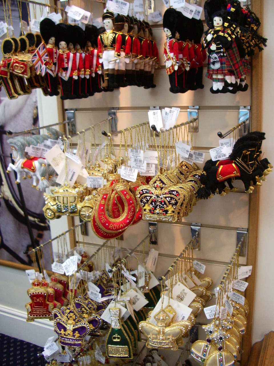 ﾊﾞｯｷﾝｶﾞﾑﾊﾟﾚｽｼｮｯﾌﾟ(Buckingham Palace Shop) : ﾛﾝﾄﾞﾝ(穴場)ﾀﾀﾞｶﾞｲﾄﾞ