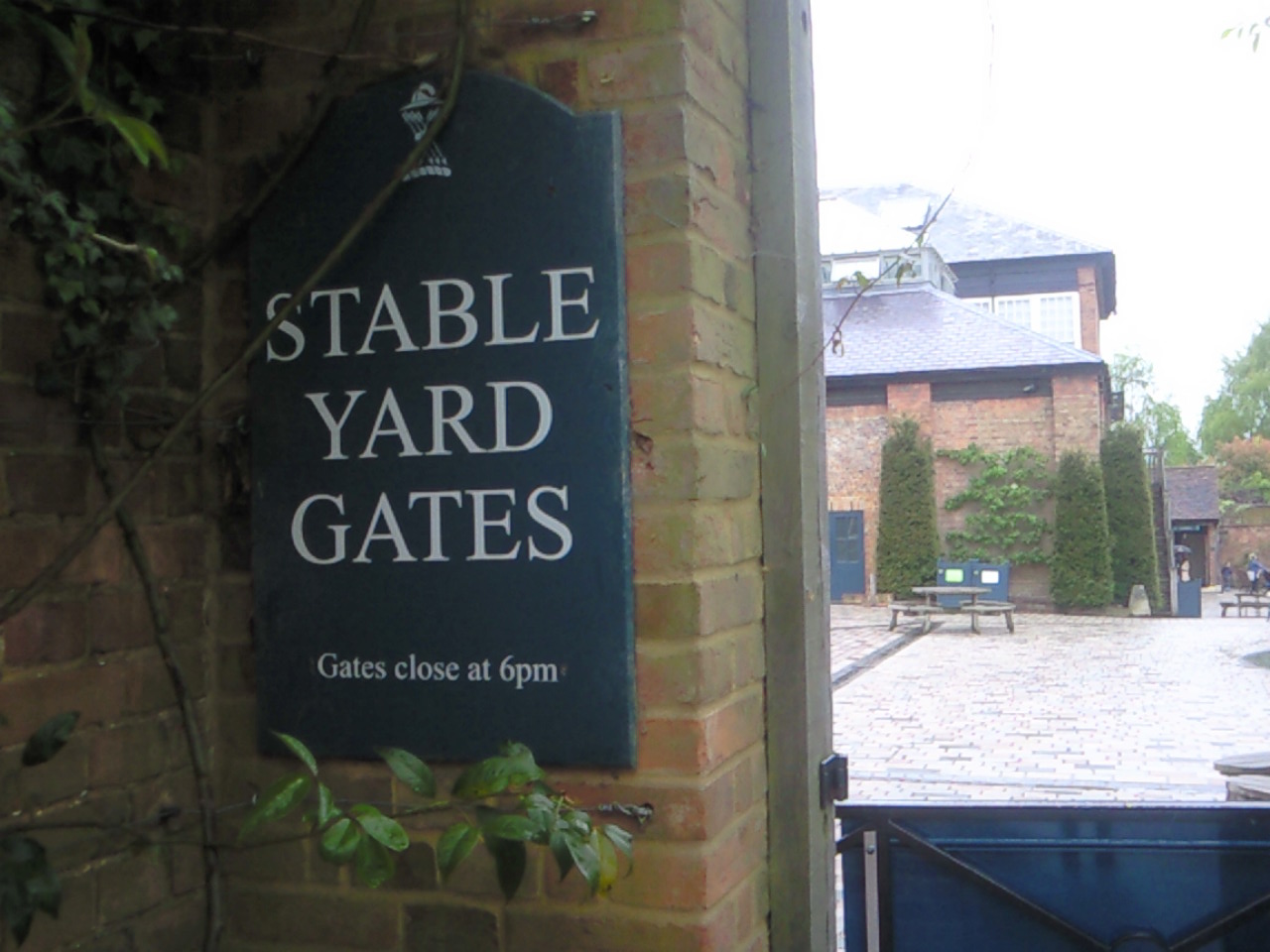ロンドンから分 ハットフィールドハウス Hatfield House レストランでフィッシュ チップス ロンドン 穴場 タダガイド写真編 London Photo Guide Blog Nemi ロンドンから分 ハットフィールドハウス Hatfield House レストランでフィッシュ チップス ロンドン 穴場 タダガイド写真編 London Photo Guide Blog Nemi