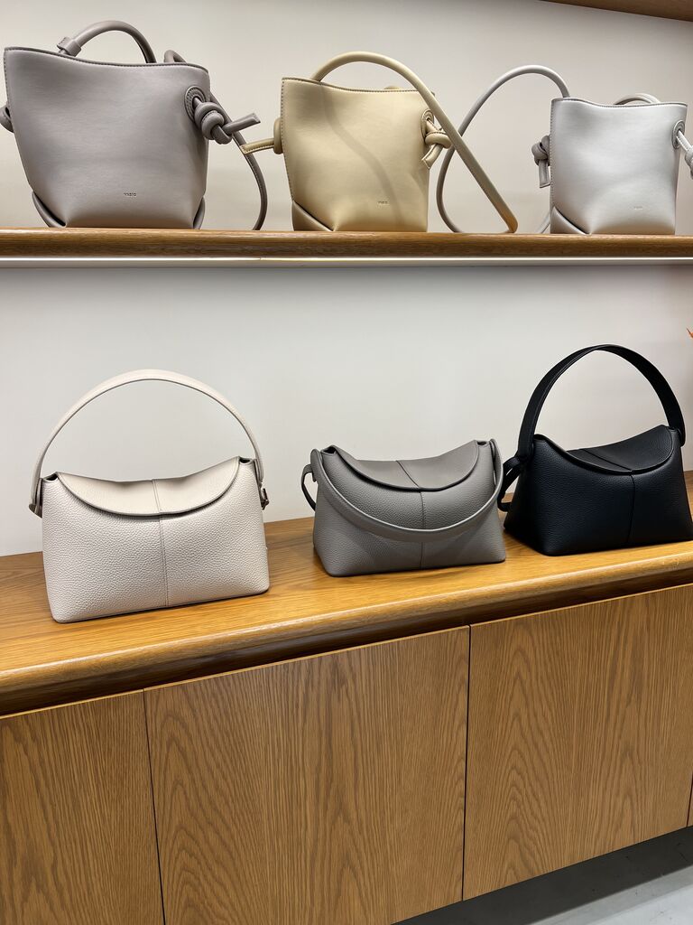 VASIC 2024SSの展示会で気になったバッグ👜 : 品よくまとめる VASIC 2024SSの展示会で気になったバッグ👜 : 品よくまとめる