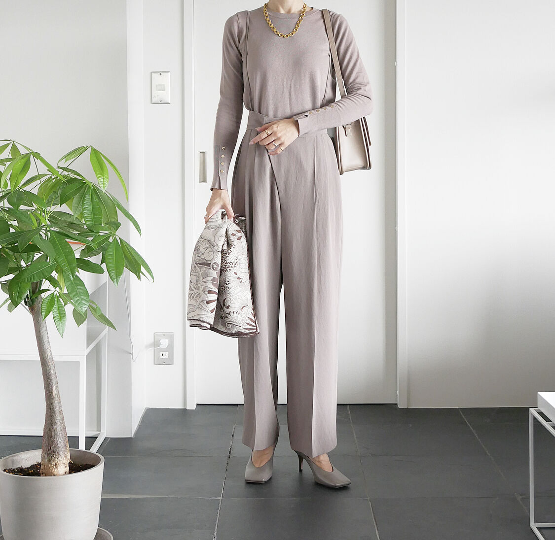ZARA】アシンメトリーベスト Sサイズ - メルカリ