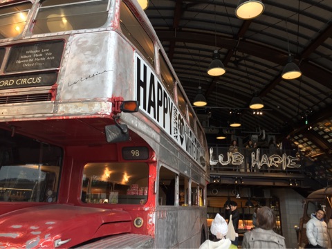 {D6A86E00-3CA5-4CD0-A7AA-D6092E2E244D}