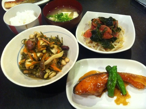 {51B0F46B-5F78-4C03-81B8-CB52706D7AF3:01}