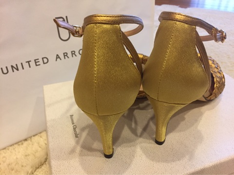 {042CCD21-2FBE-4099-AD18-6590DF6E39BA}